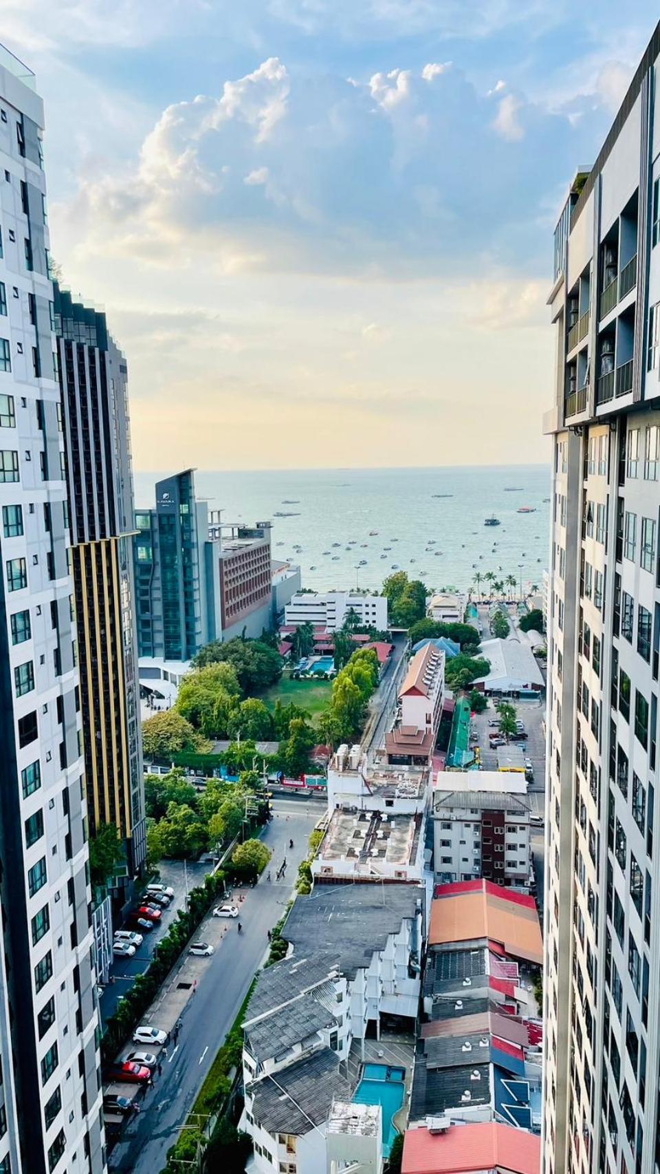 The Base Central Pattaya 2 Bed 2 Bath By Numam Ngoại thất bức ảnh